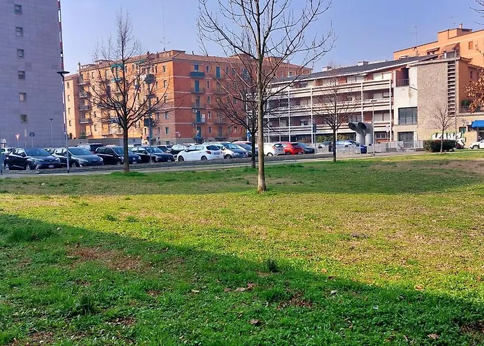 La Giraffa, Silenzioso Bilocale *