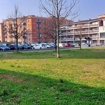 La Giraffa, Silenzioso Bilocale *